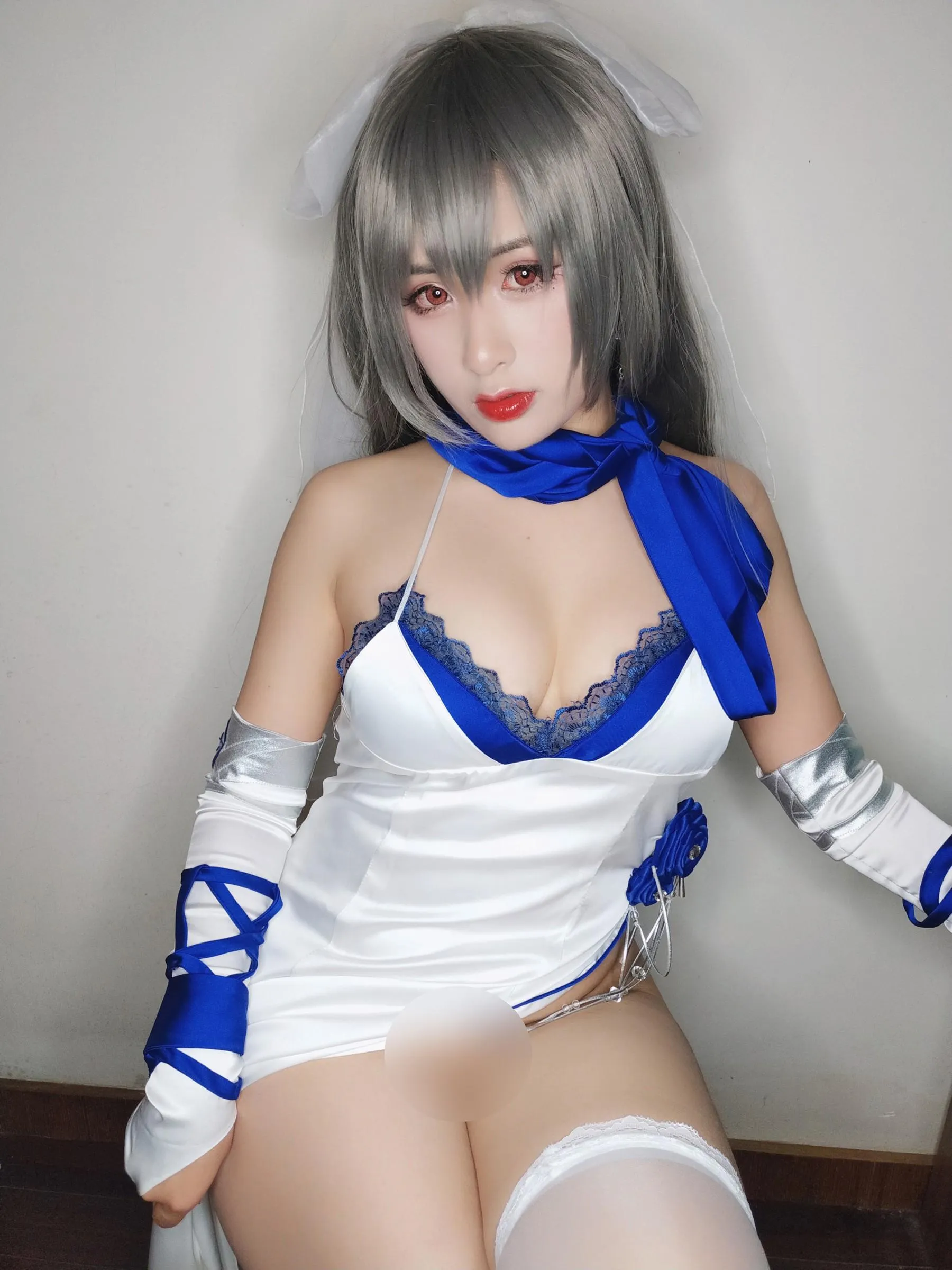 柘烟Zuken – NO.09 路易九世礼服自拍 [39P]插图7